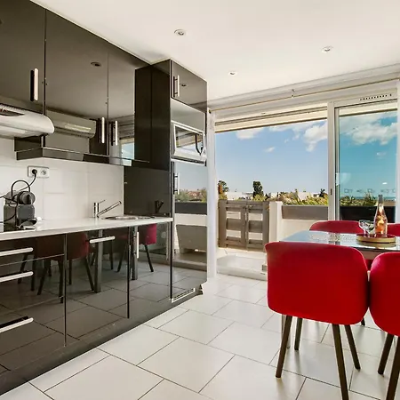 Pink Port Nature Coursive Naturiste * アグド