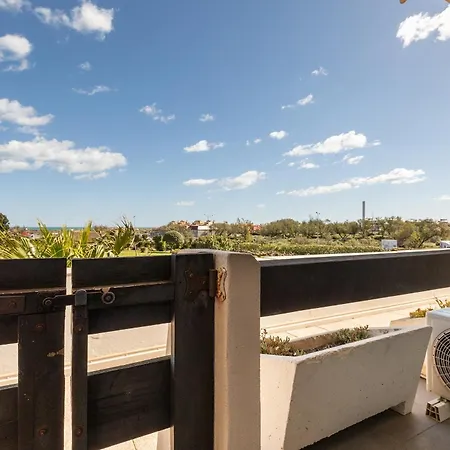 Pink Port Nature Coursive Naturiste アグド