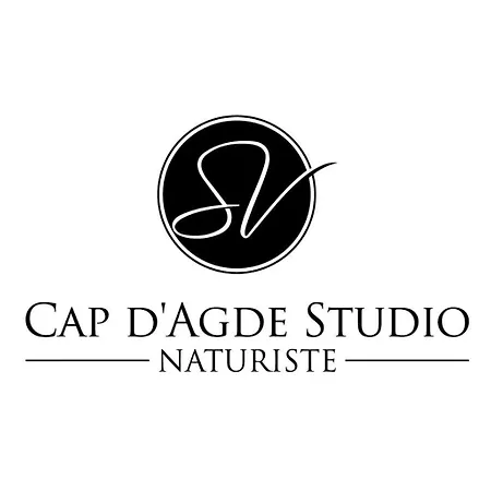 Pink Port Nature Coursive Naturiste * アグド