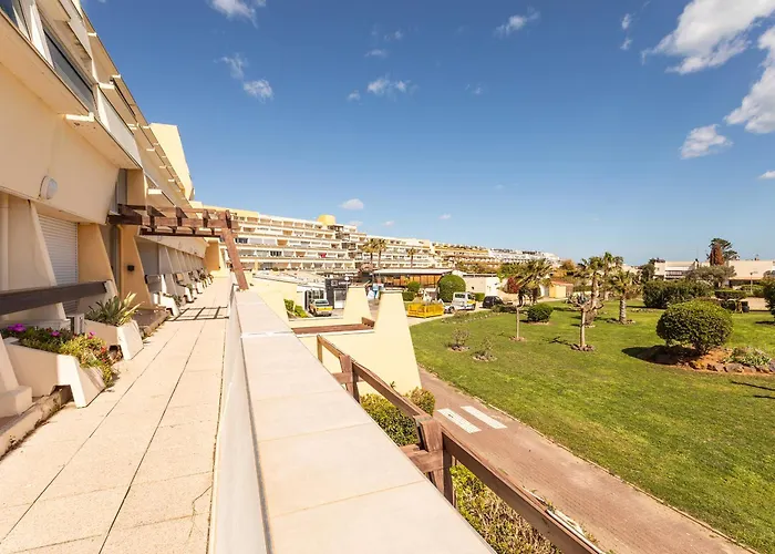 Pink Port Nature Coursive Naturiste *