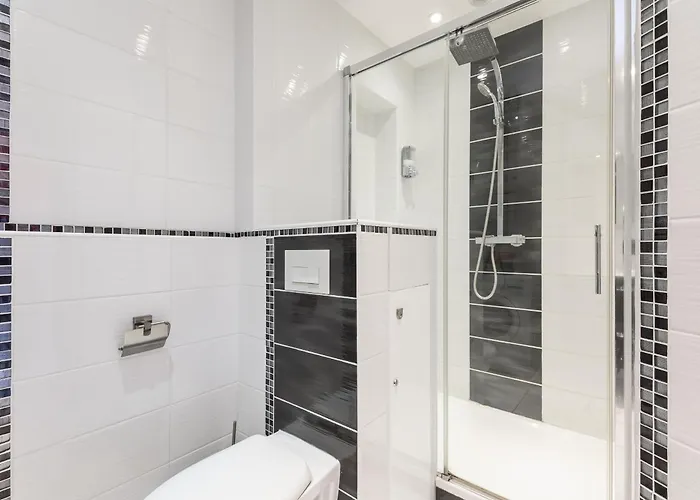 Pink Port Nature Coursive Naturiste * Agde